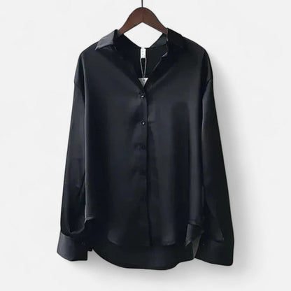 Satinbluse mit Knopfleiste und klassischem Kragen