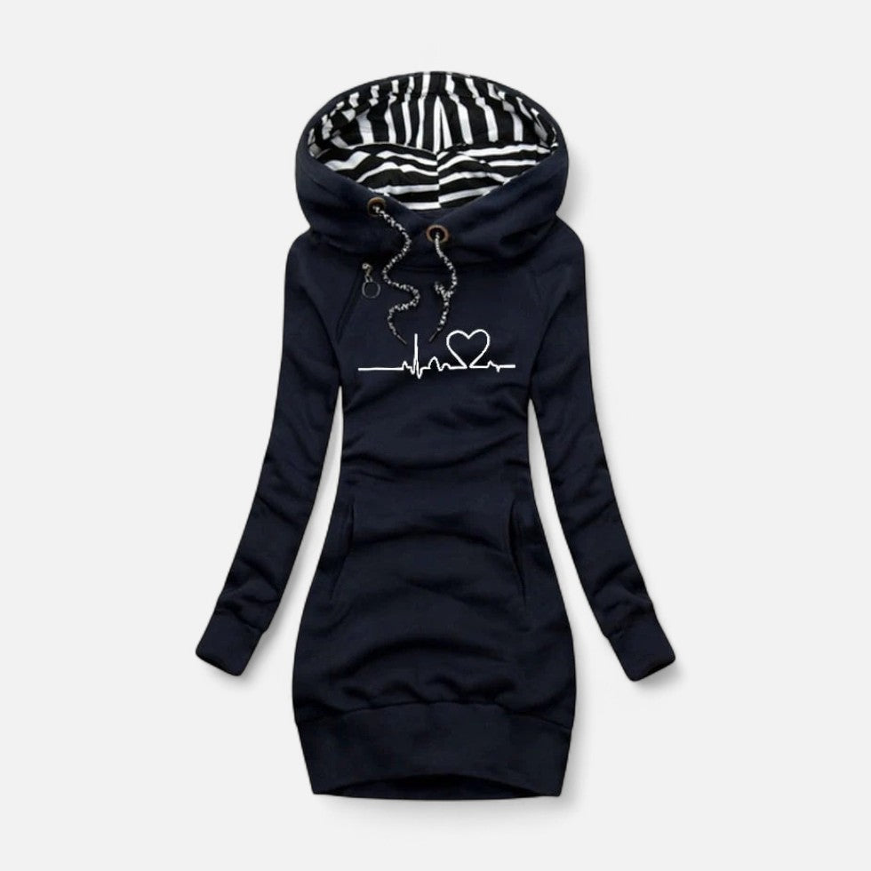 Kapuzenkleid mit Herzlinie Print
