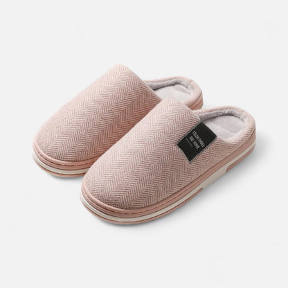 Gefütterte Hausschuhe mit weicher Innensohle
