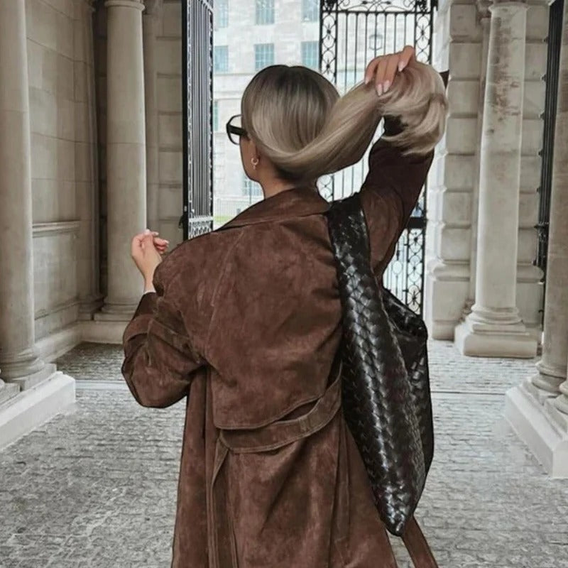 Langer Trenchcoat aus Wildlederoptik