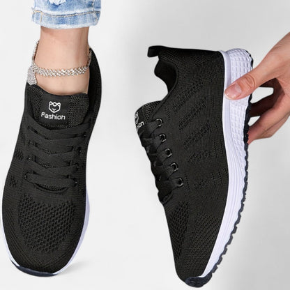 Atmungsaktive Sneaker mit Strickdesign