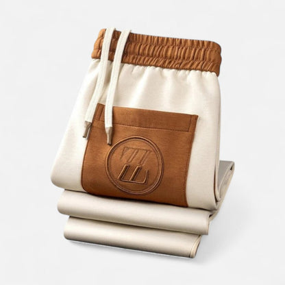 Trainingsanzug mit Stehkragen und Reißverschluss