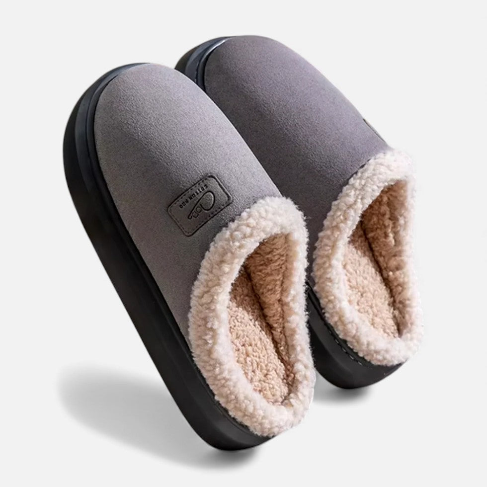 Gefütterte Hausschuhe mit Warmfutter