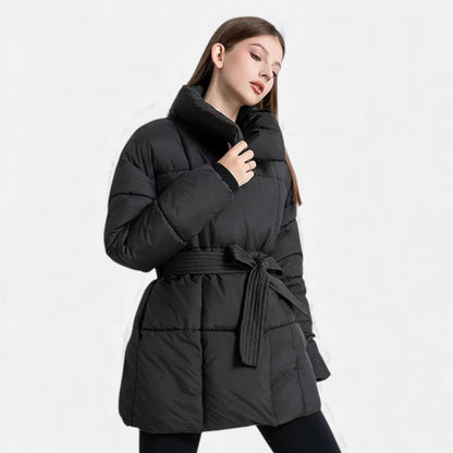 Wattierte Damenjacke mit Bindegürtel