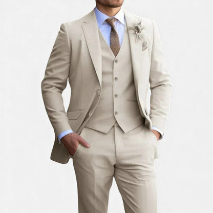 Eleganter Herren Anzug mit Weste