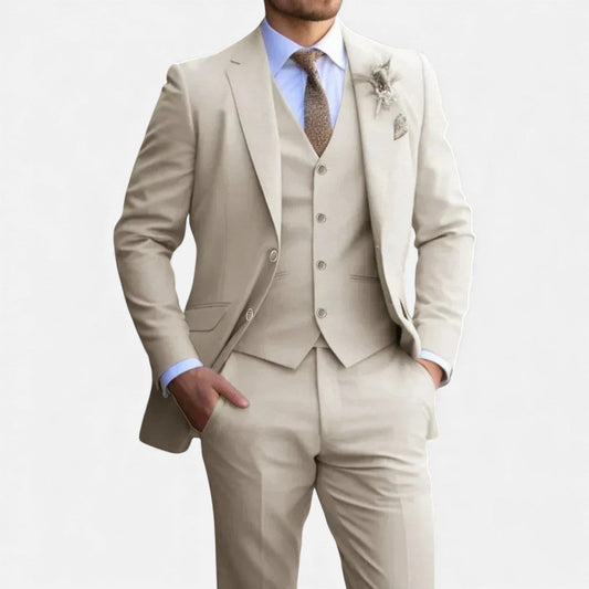 Eleganter Herren Anzug mit Weste