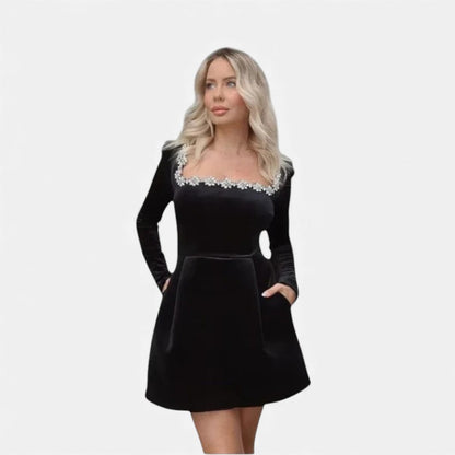 Samt Minikleid mit Ziersteinbesatz