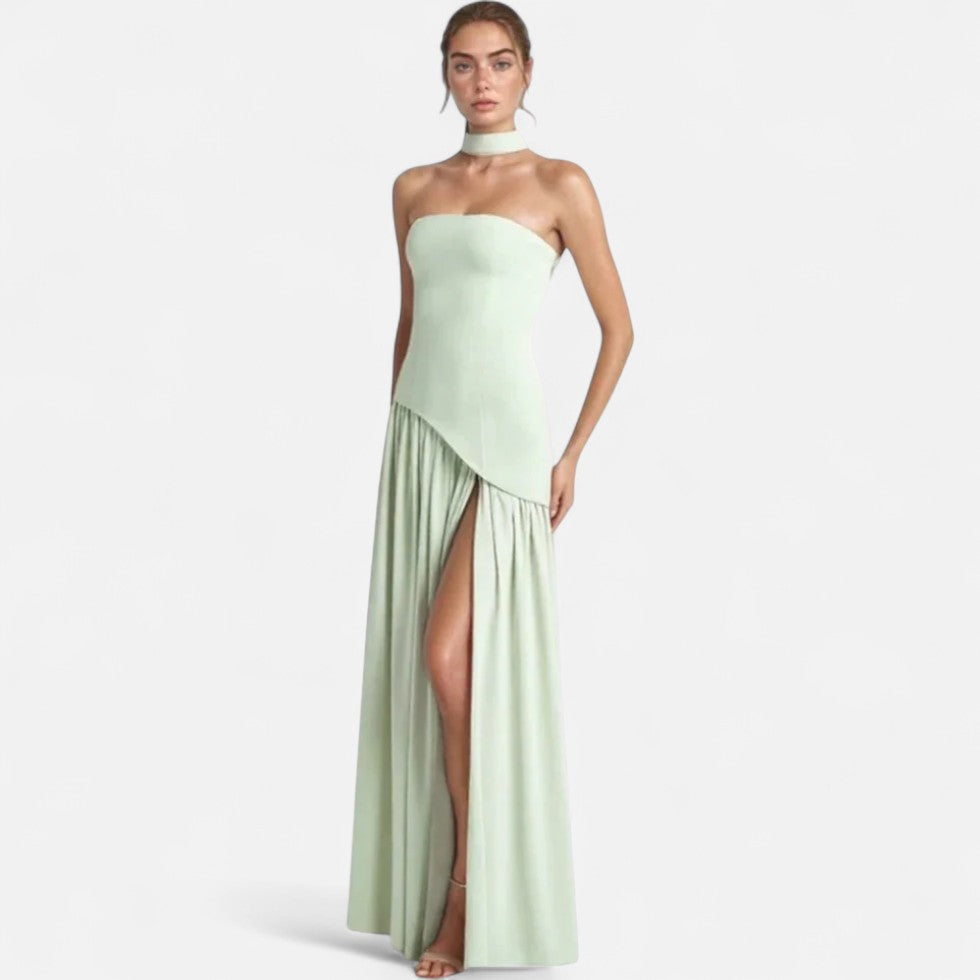 Elegantes Abendkleid mit Schlitz und Trägerfreiem Design