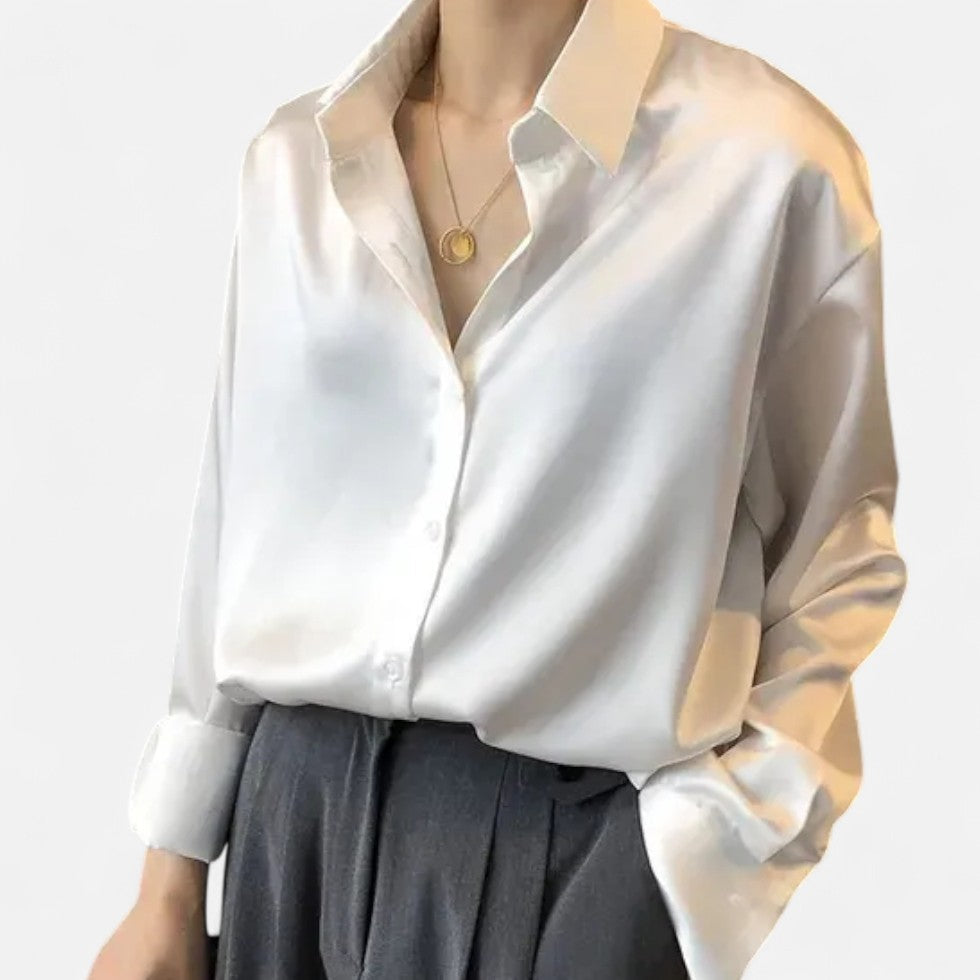 Satinbluse mit Knopfleiste und klassischem Kragen