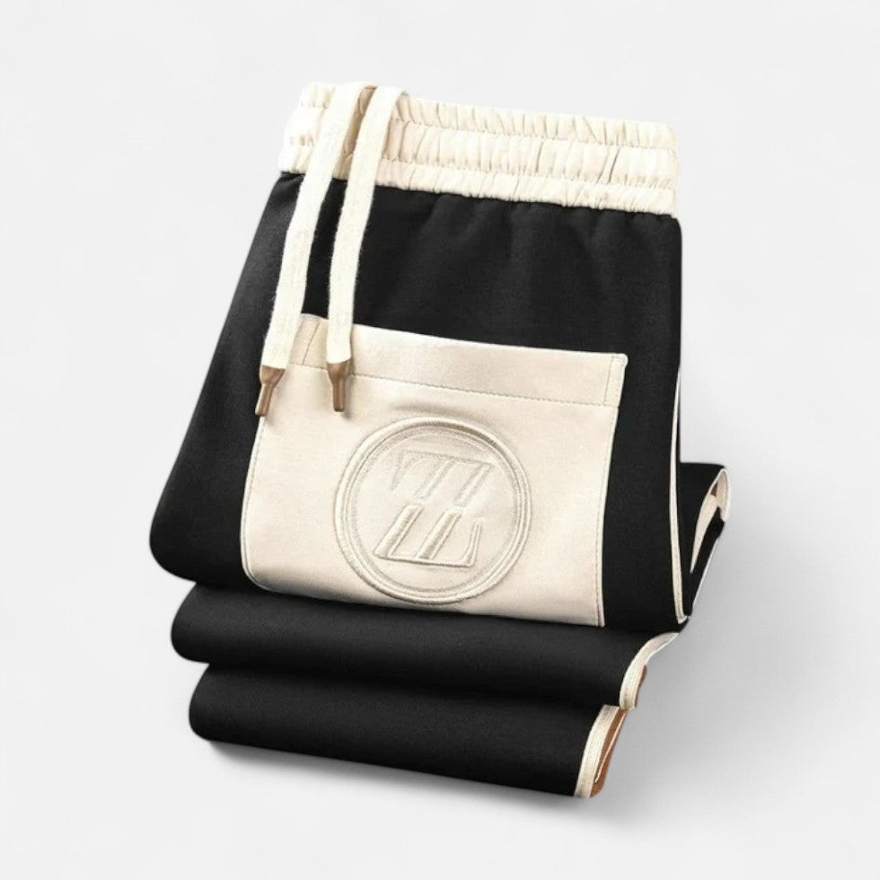 Trainingsanzug mit Stehkragen und Reißverschluss